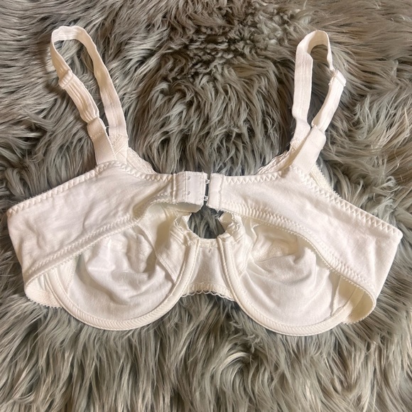 NWOT leading lady soft nursing bra - Picture 4 of 7